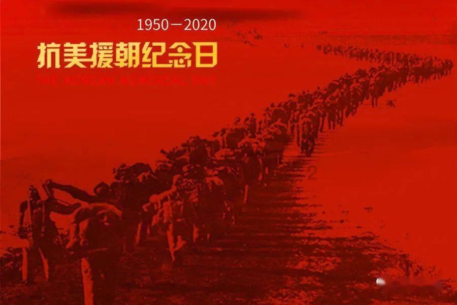 驴友无防护擅闯未完工悬崖栈道,脚下是万丈深渊:地面还是镂空的