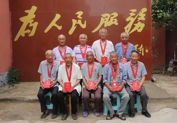 小猫钓鱼游戏龙王版有船